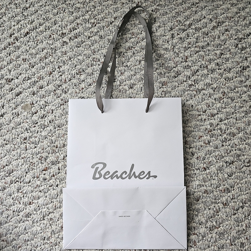 Sandals / Beaches Resort White Paper Shopping Gift Bag - 8" x 4" x 10" - Picture 7 of 15